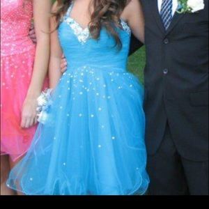 PRICE DROPPED 🔥Homecoming dress